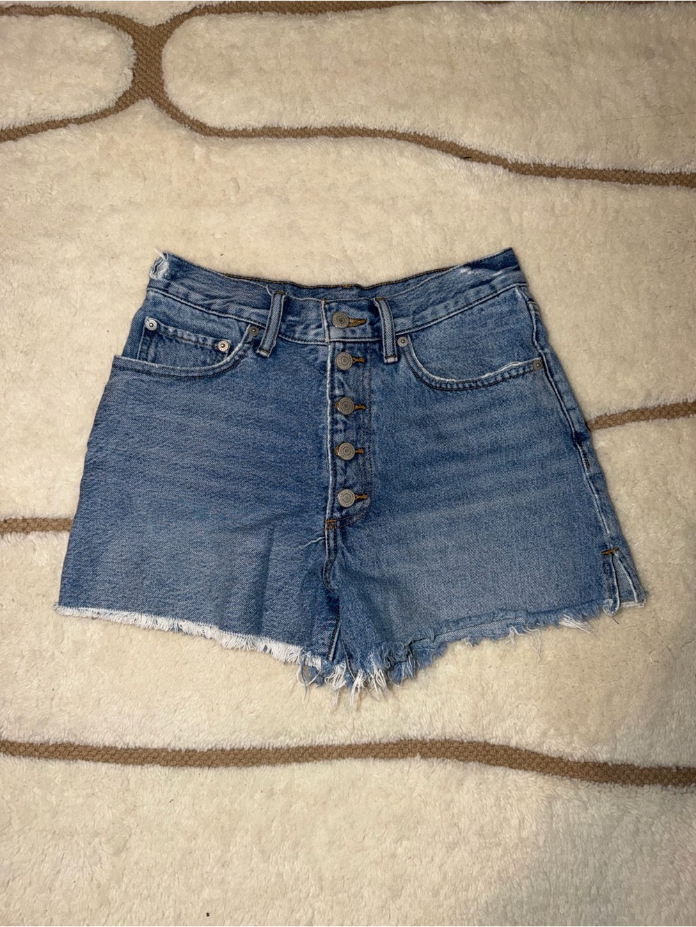 Lucky Brand Women’s 2/26 High Rise Button Fly Denim Cutoff Shorts